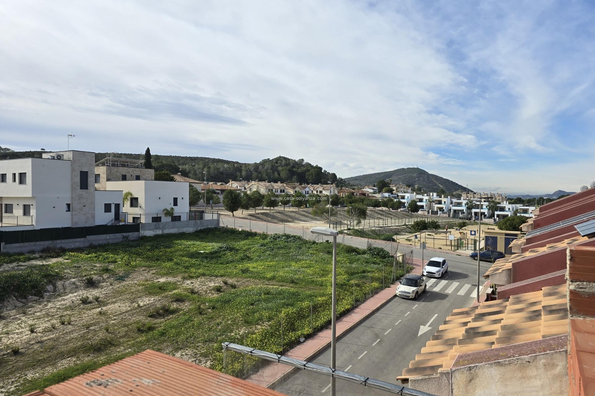 Neue Gebäude - Stadthaus - Bigastro - pueblo