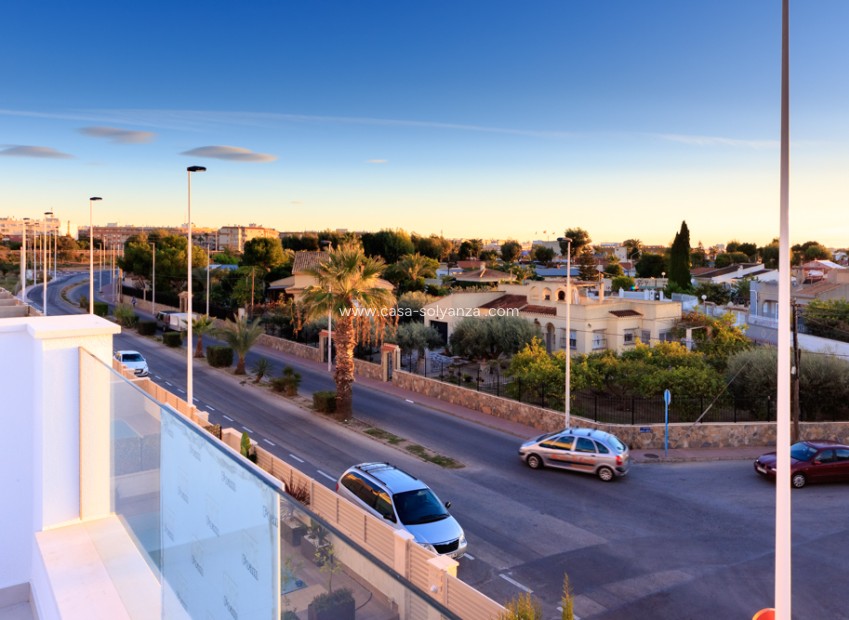 Neue Gebäude - Stadthaus - Pilar de la Horadada