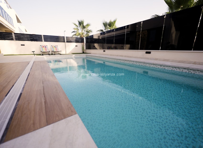 Neue Gebäude - Villa - Dehesa De Campoamor