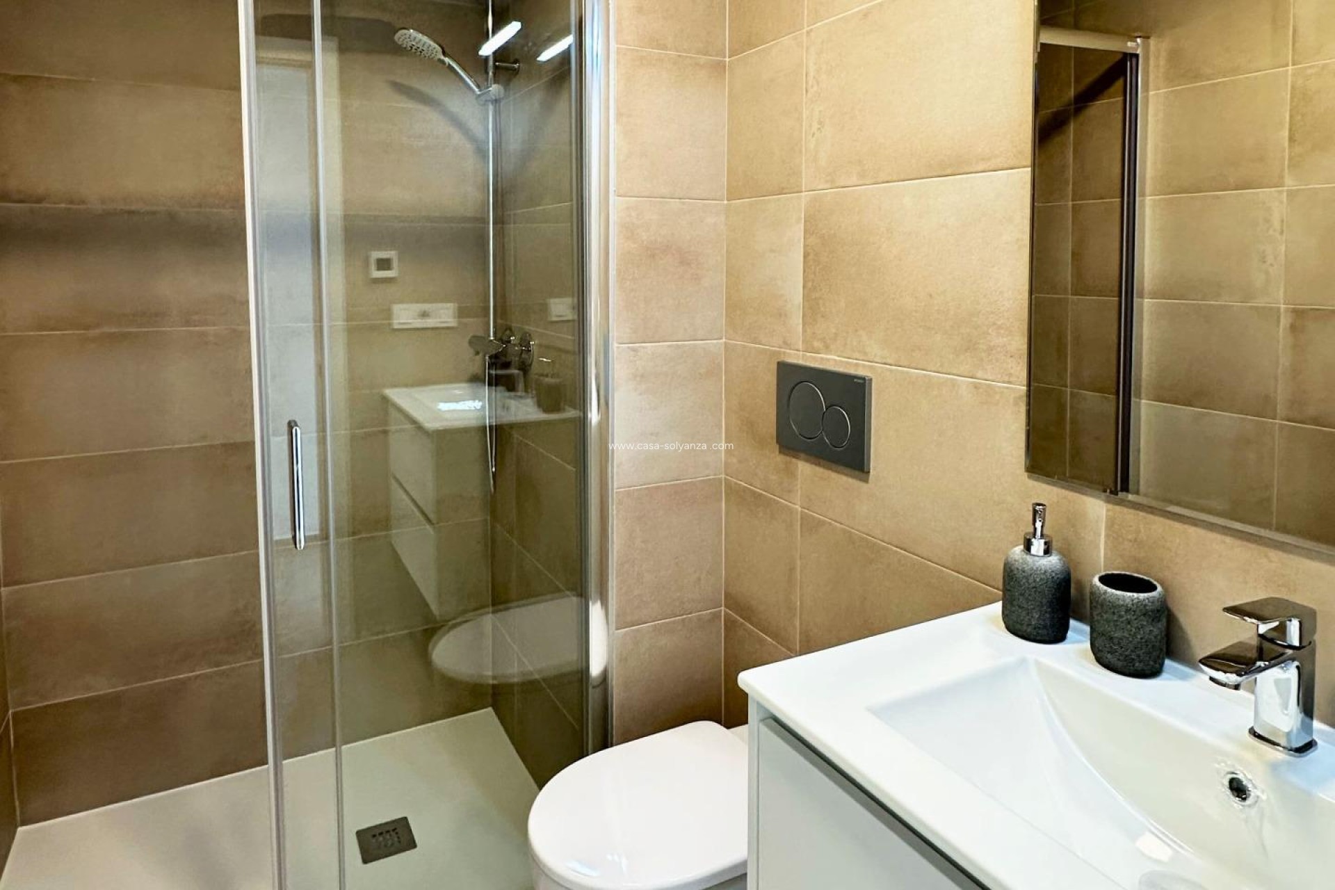 Neue Gebäude - Villa - Dolores - polideportivo