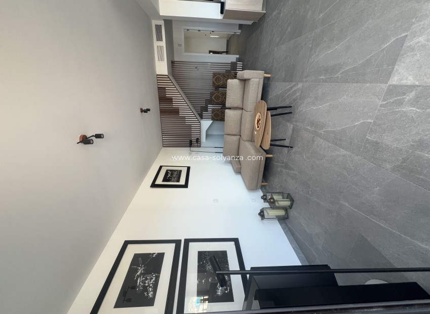 Neue Gebäude - Villa - Polop