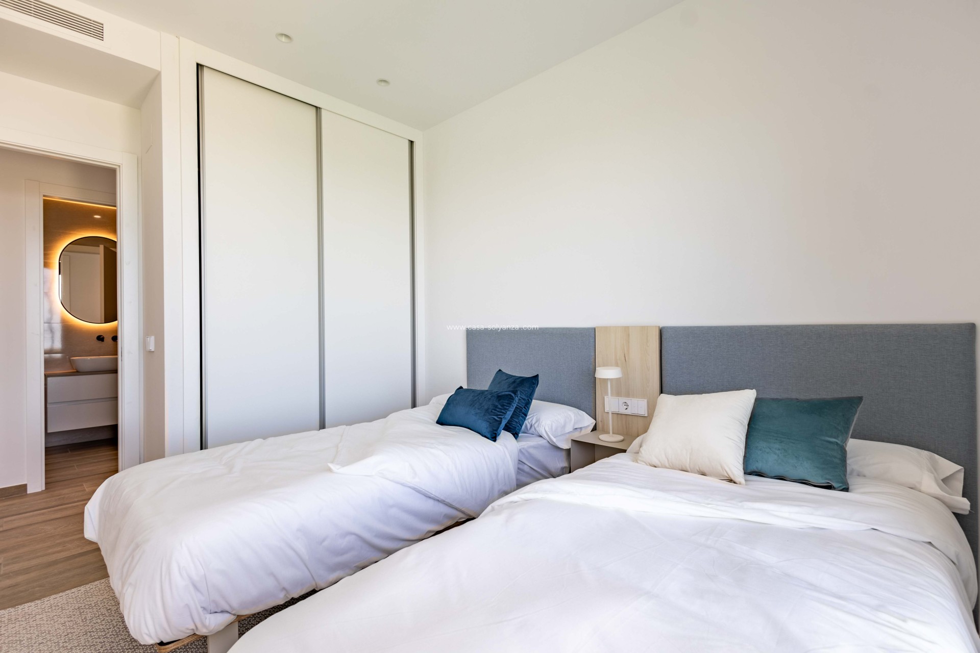 Neue Gebäude - Villa - Polop