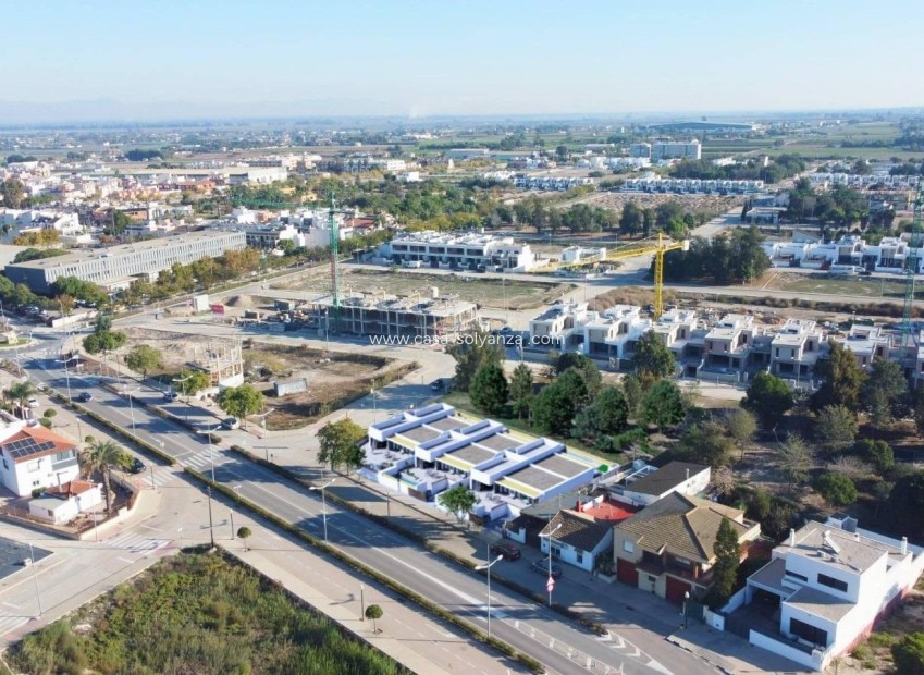 Nouvelle construction - Maison de ville - Dolores - Sector 3