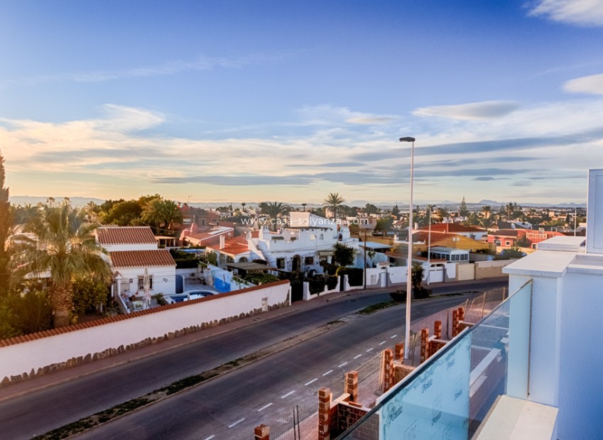 Obra nueva - Adosado - Pilar de la Horadada