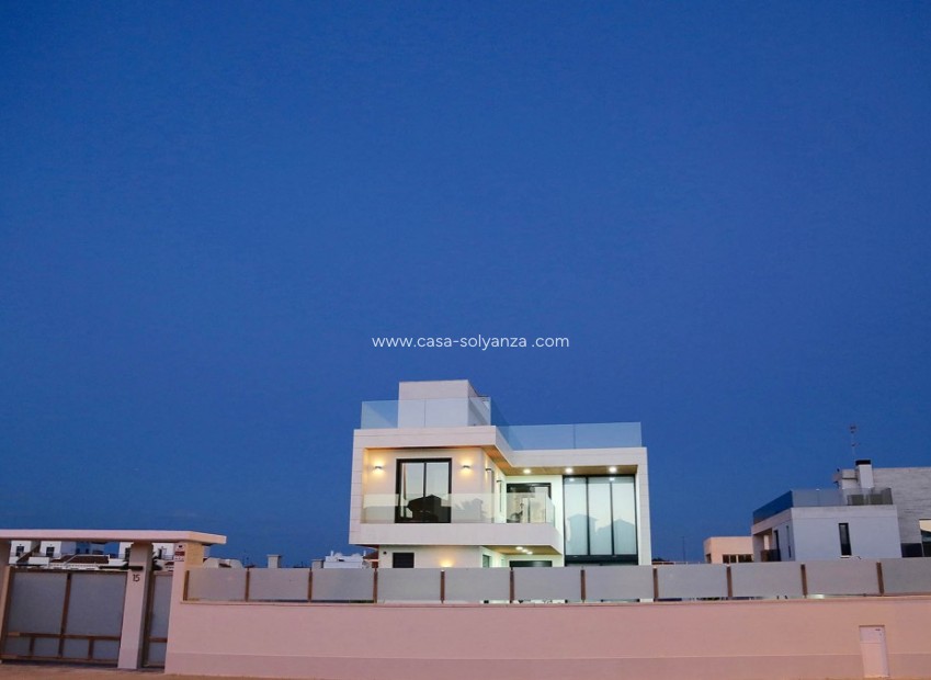 Obra nueva - Villa - Dehesa De Campoamor