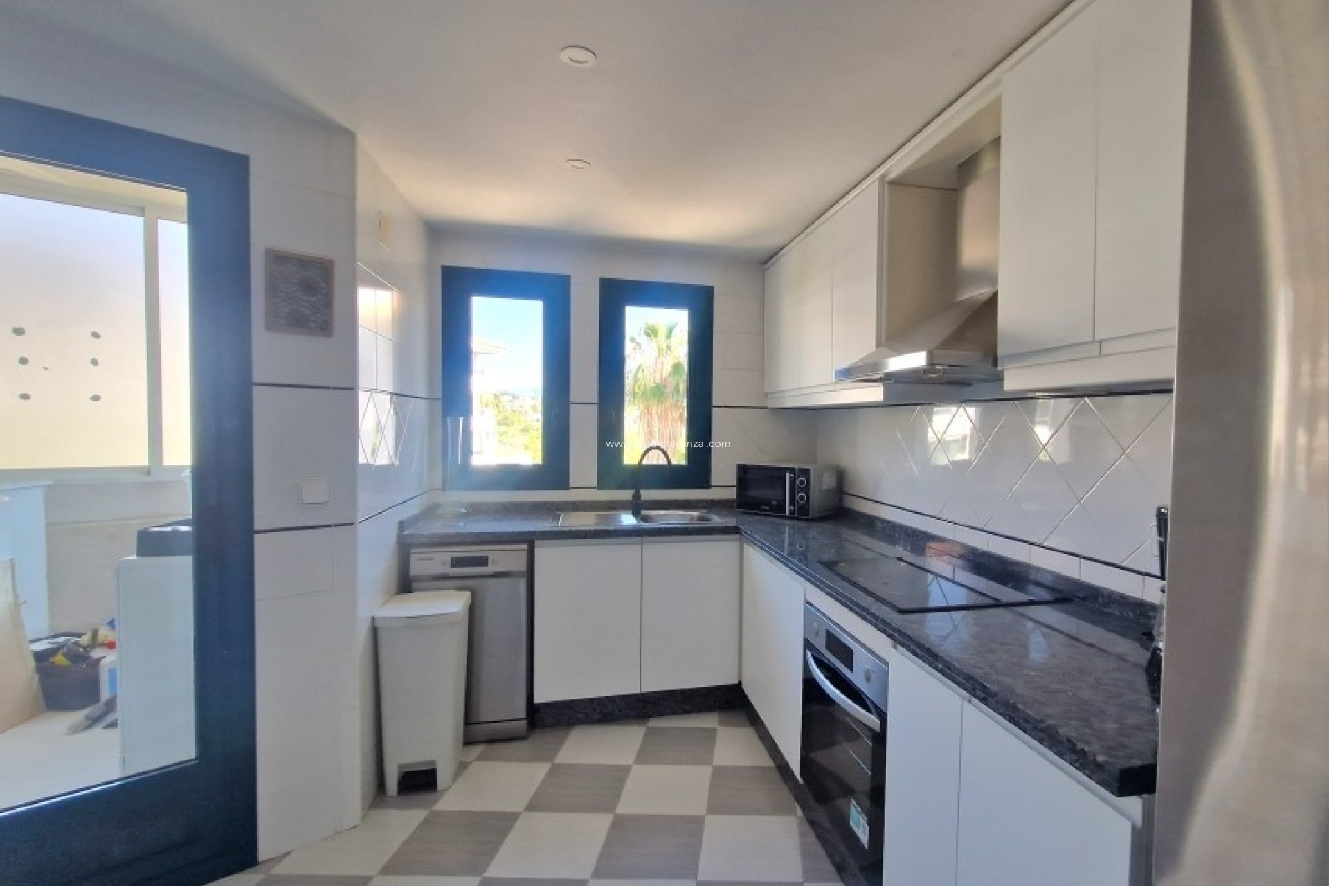 Resale - Apartment / flat - Albir - Costa Blanca