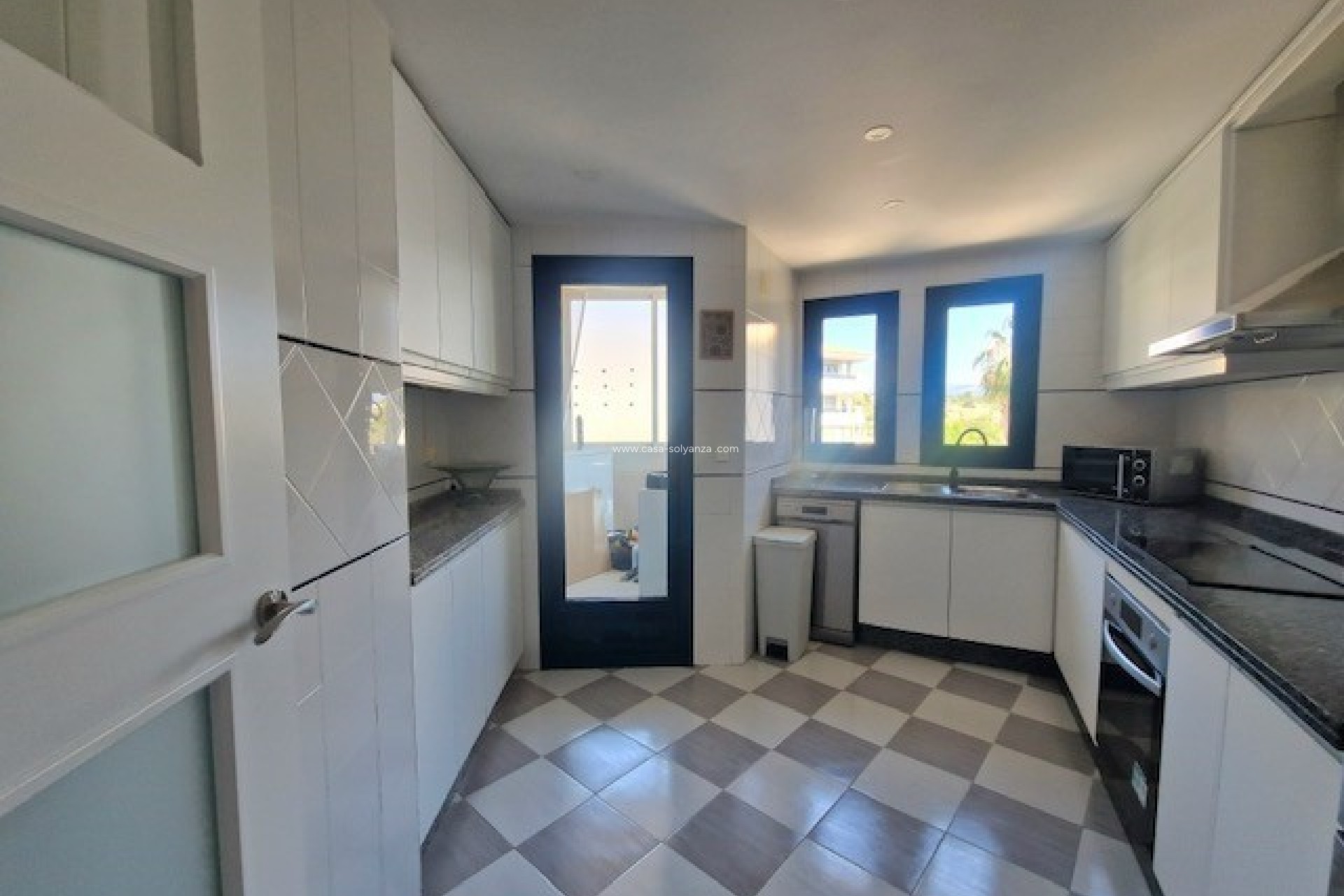 Resale - Apartment / flat - Albir - Costa Blanca