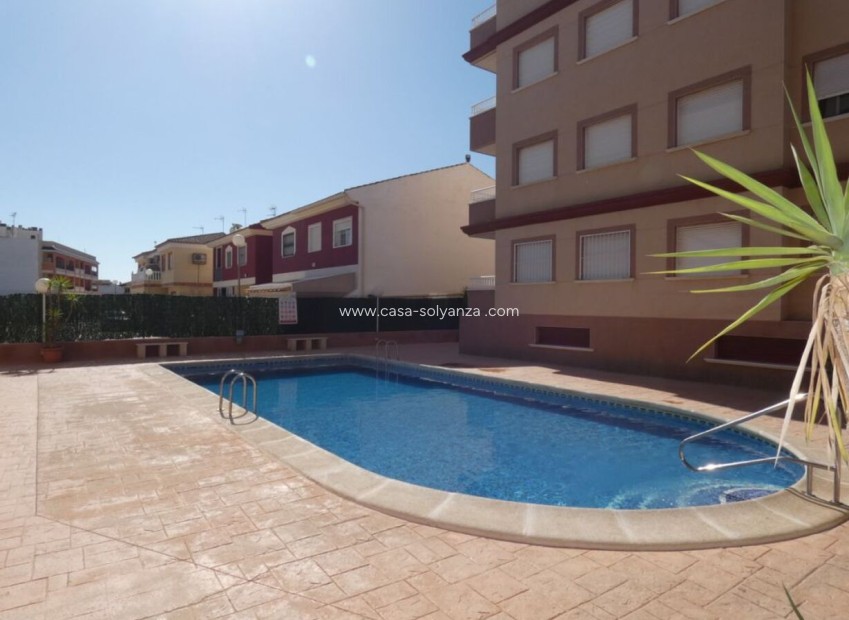 Resale - Apartment / flat - Algorfa