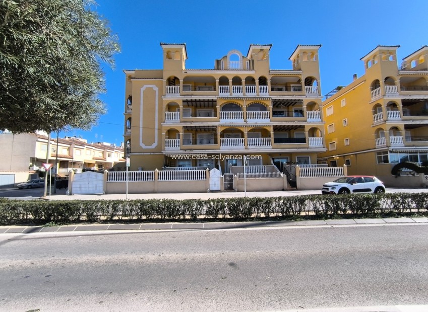 Resale - Apartment / flat - Algorfa