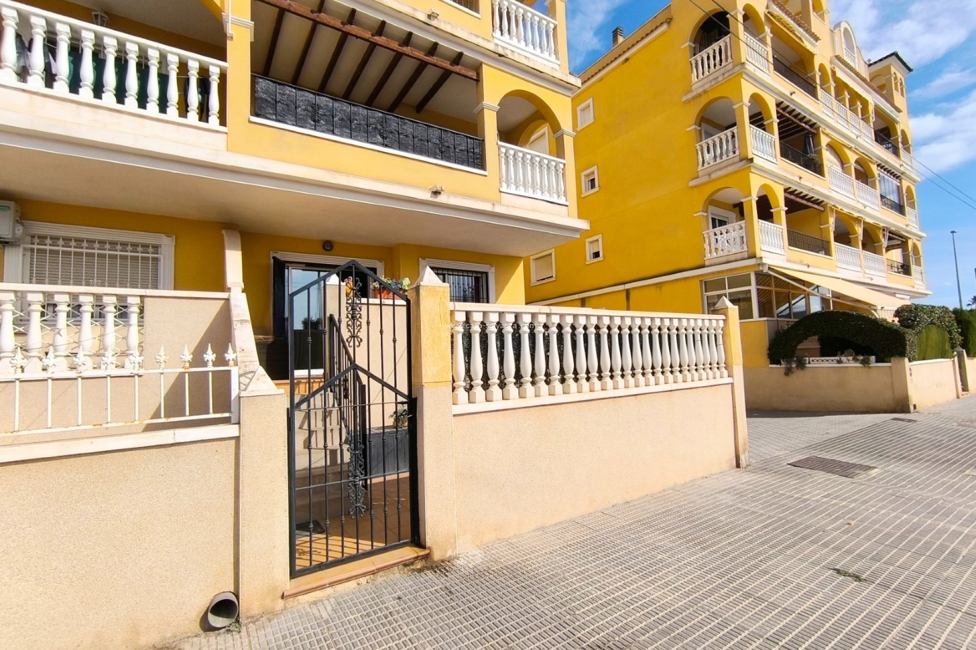 Resale - Apartment / flat - Algorfa