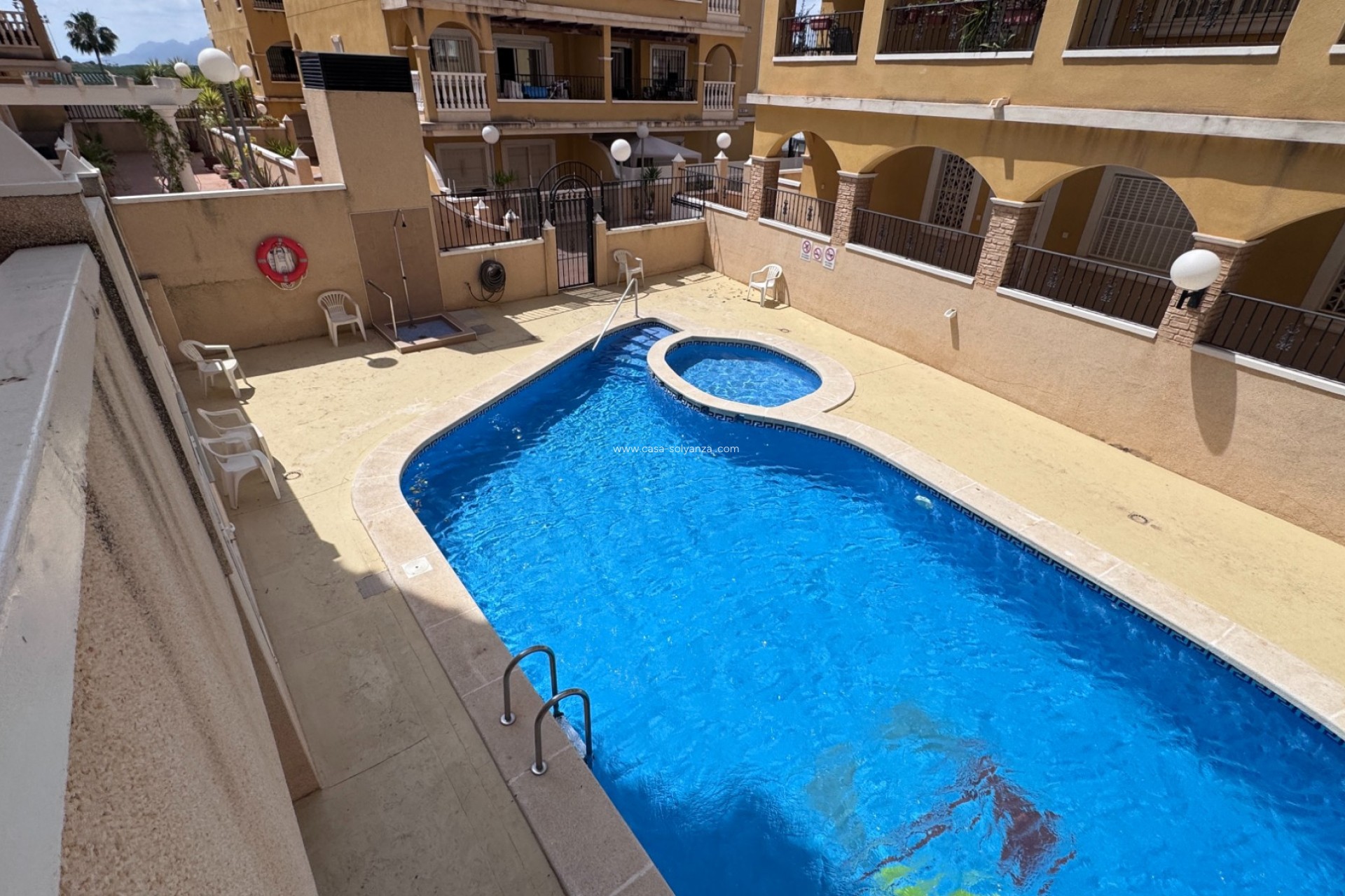 Resale - Apartment / flat - Algorfa