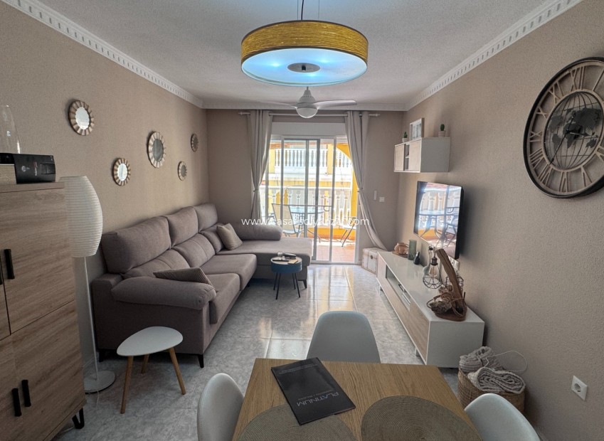 Resale - Apartment / flat - Algorfa