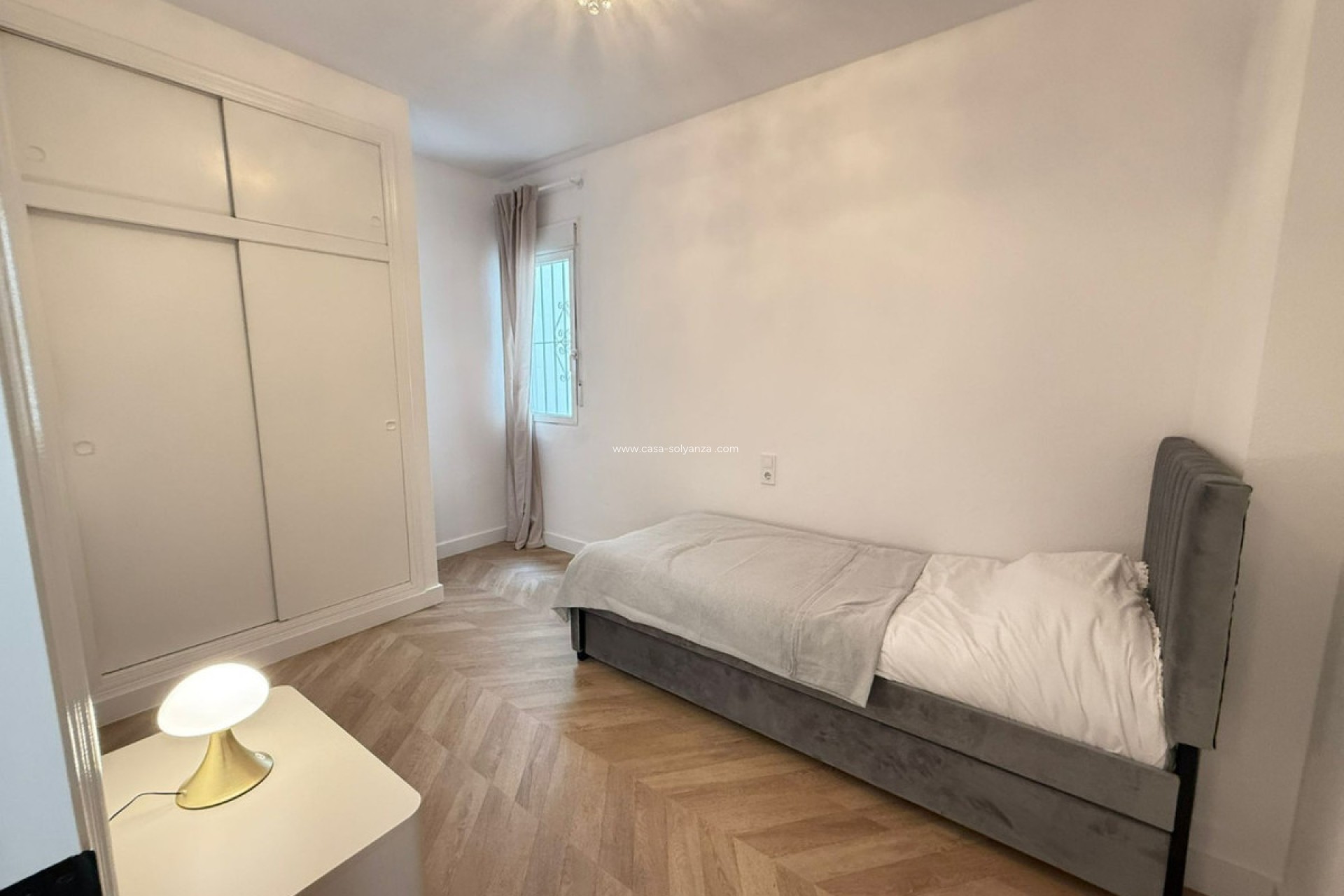 Resale - Apartment / flat - Alicante City - Parque de las Naciones
