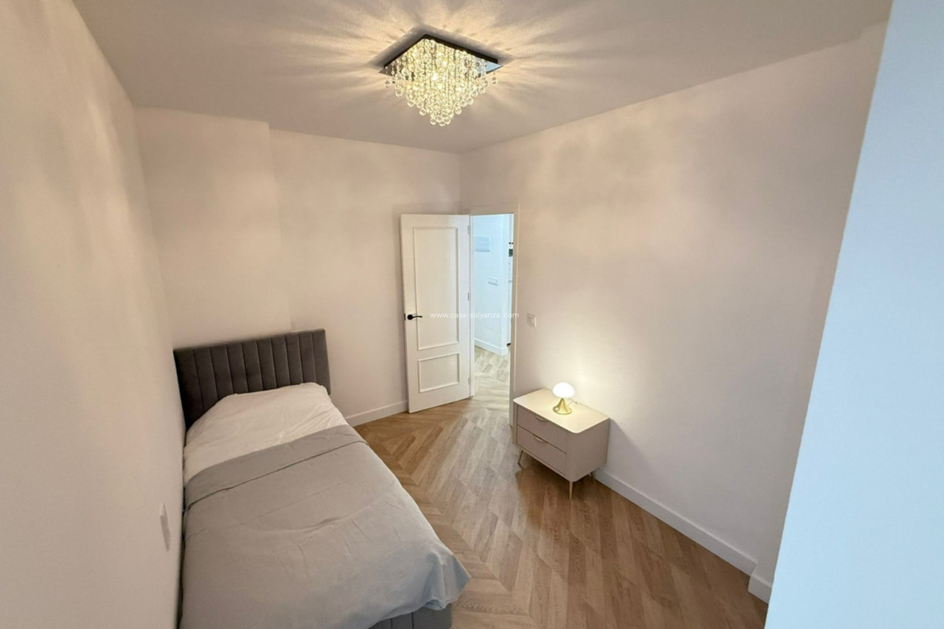 Resale - Apartment / flat - Alicante City - Parque de las Naciones