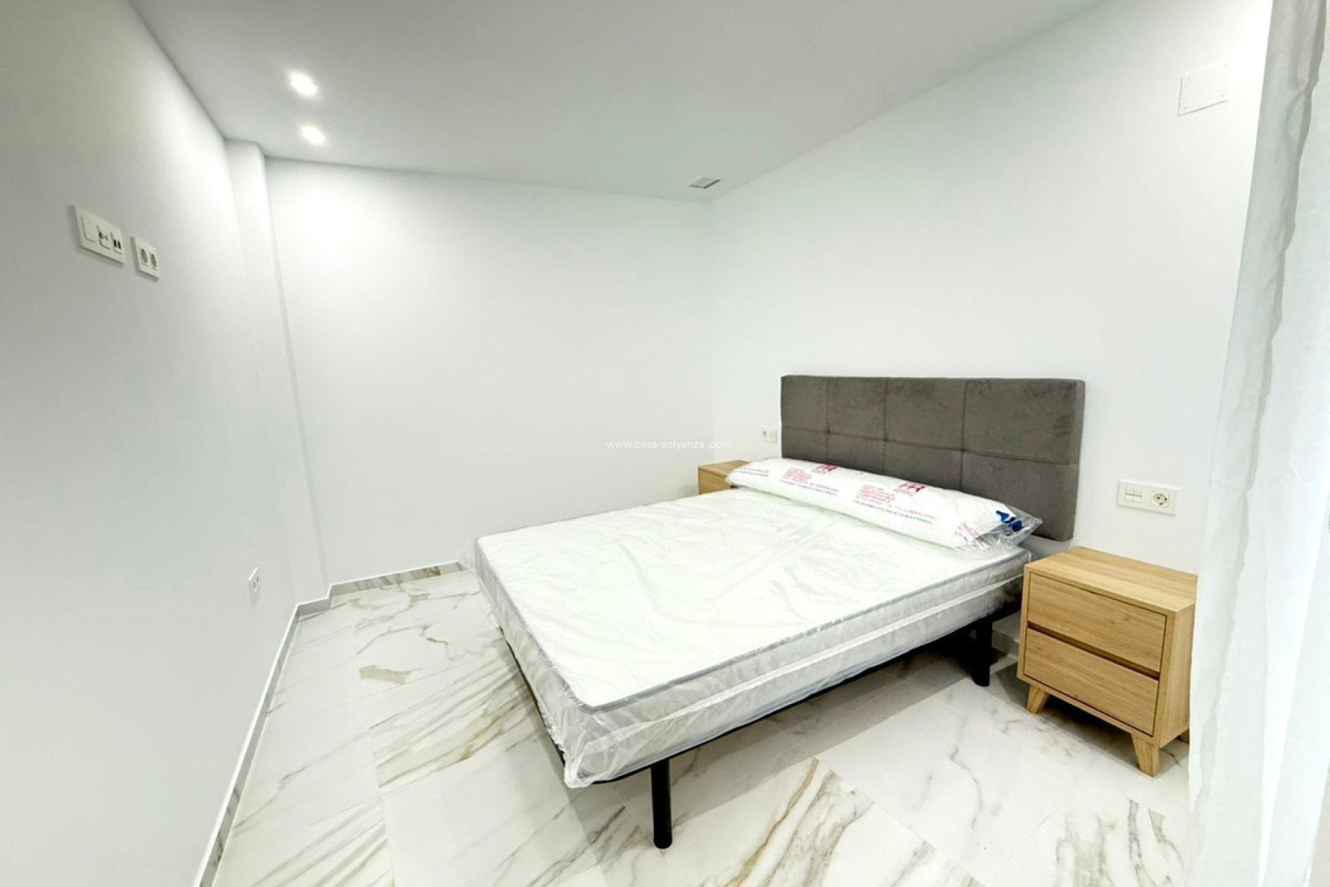 Resale - Apartment / flat - Alicante City - Parque de las Naciones