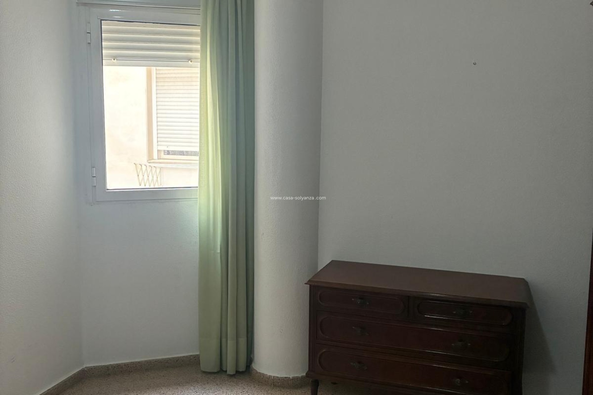 Resale - Apartment / flat - Almoradí - Centro