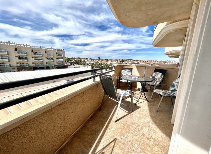 Resale - Apartment / flat - Cabo Roig