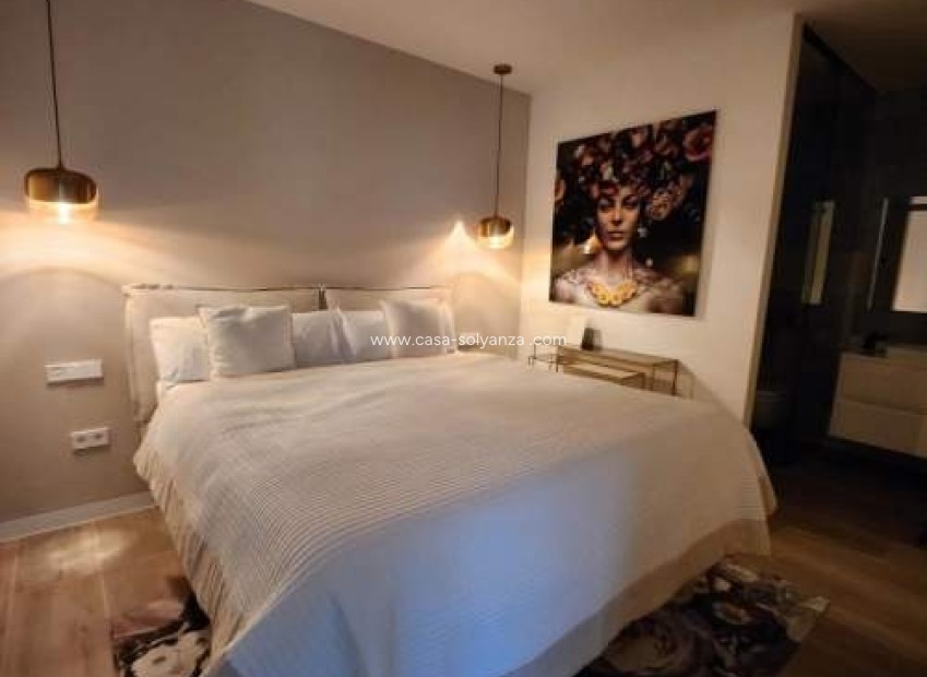 Resale - Apartment / flat - Campoamor - Costa Blanca