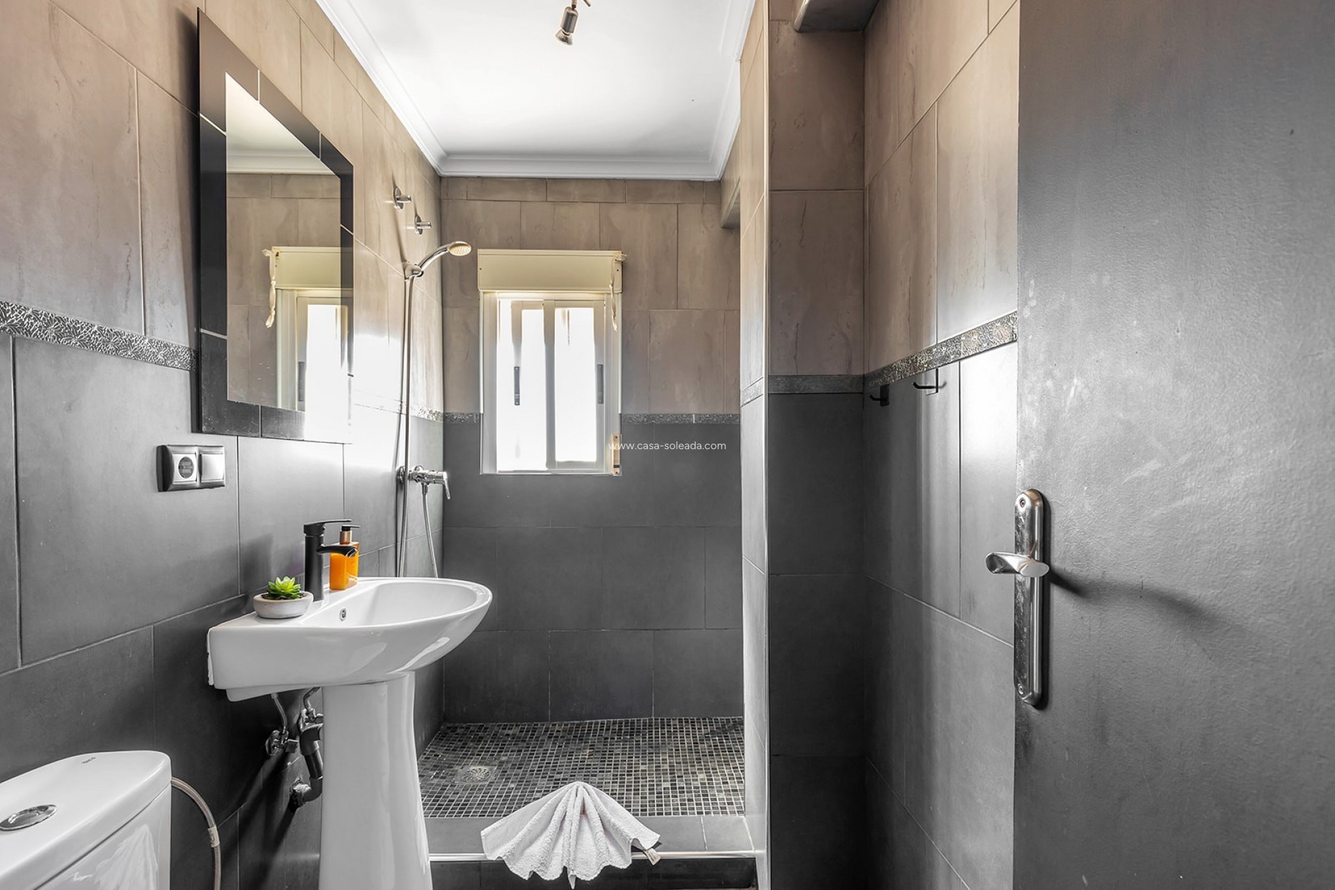 Resale - Apartment / flat - Daya Nueva - Costa Blanca