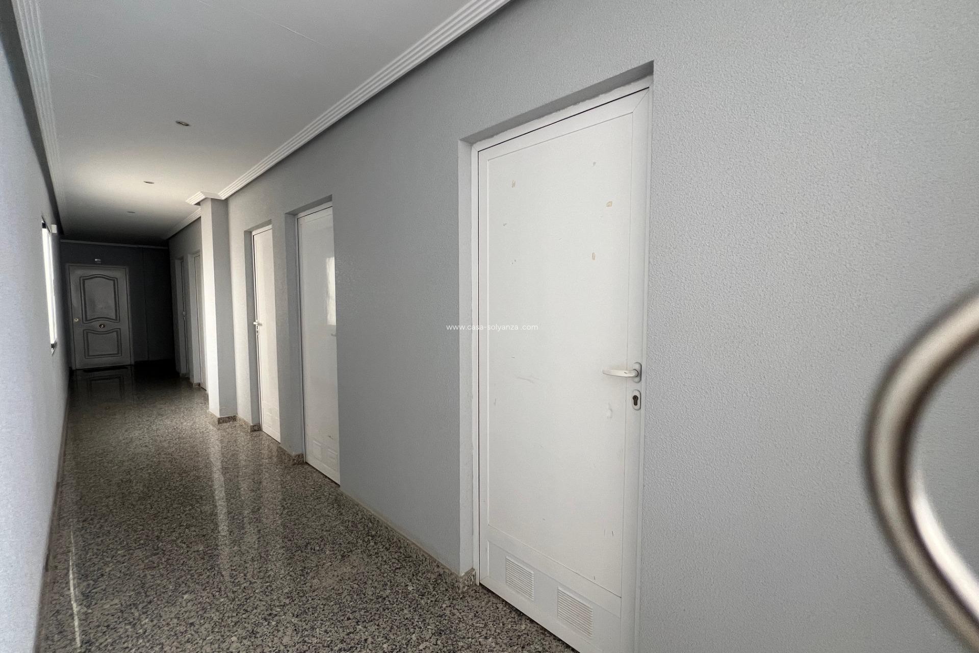 Resale - Apartment / flat - Dolores - Comunidad Valenciana