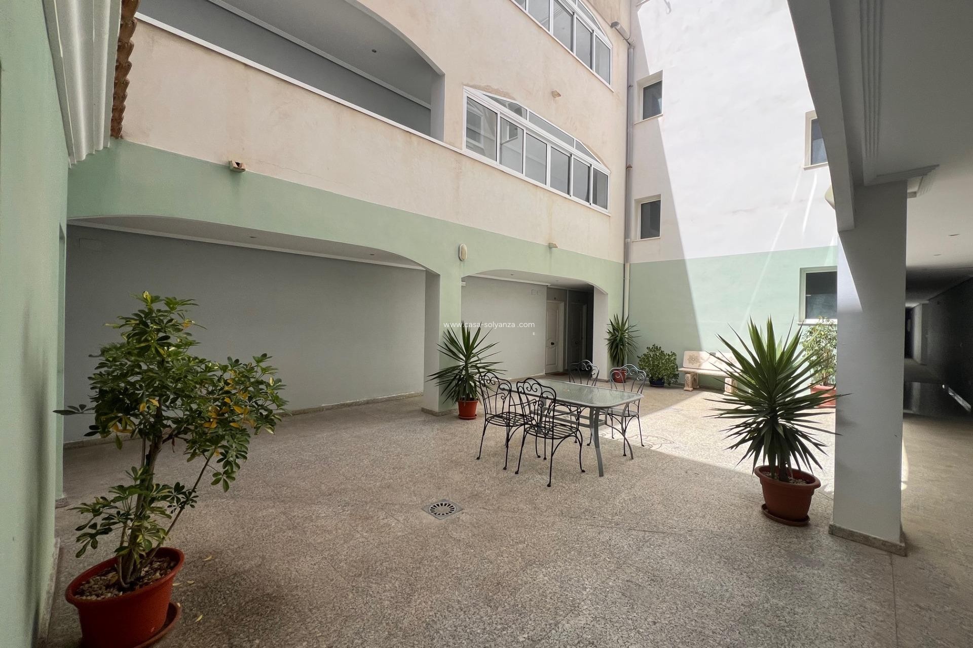 Resale - Apartment / flat - Dolores - Comunidad Valenciana
