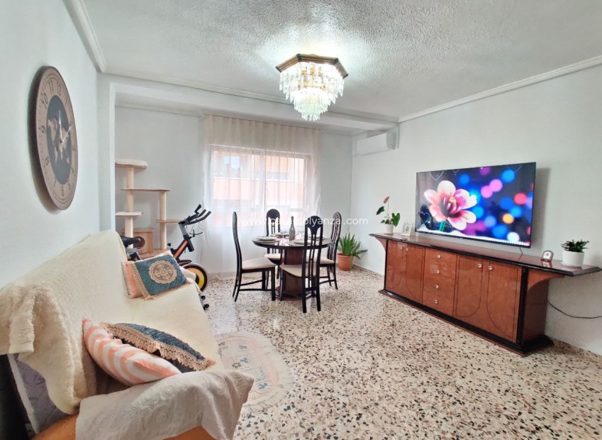 Resale - Apartment / flat - Dolores - Costa Blanca