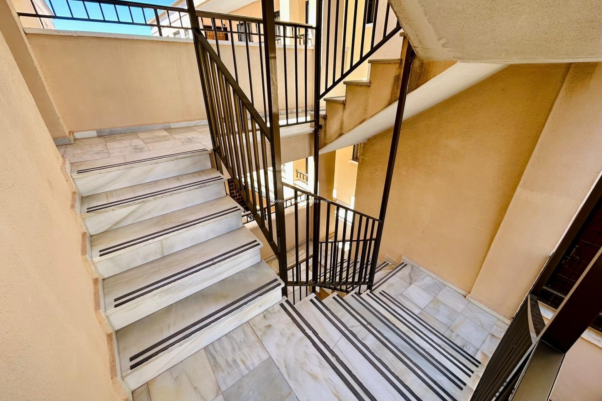 Resale - Apartment / flat - El Chaparral - Inland