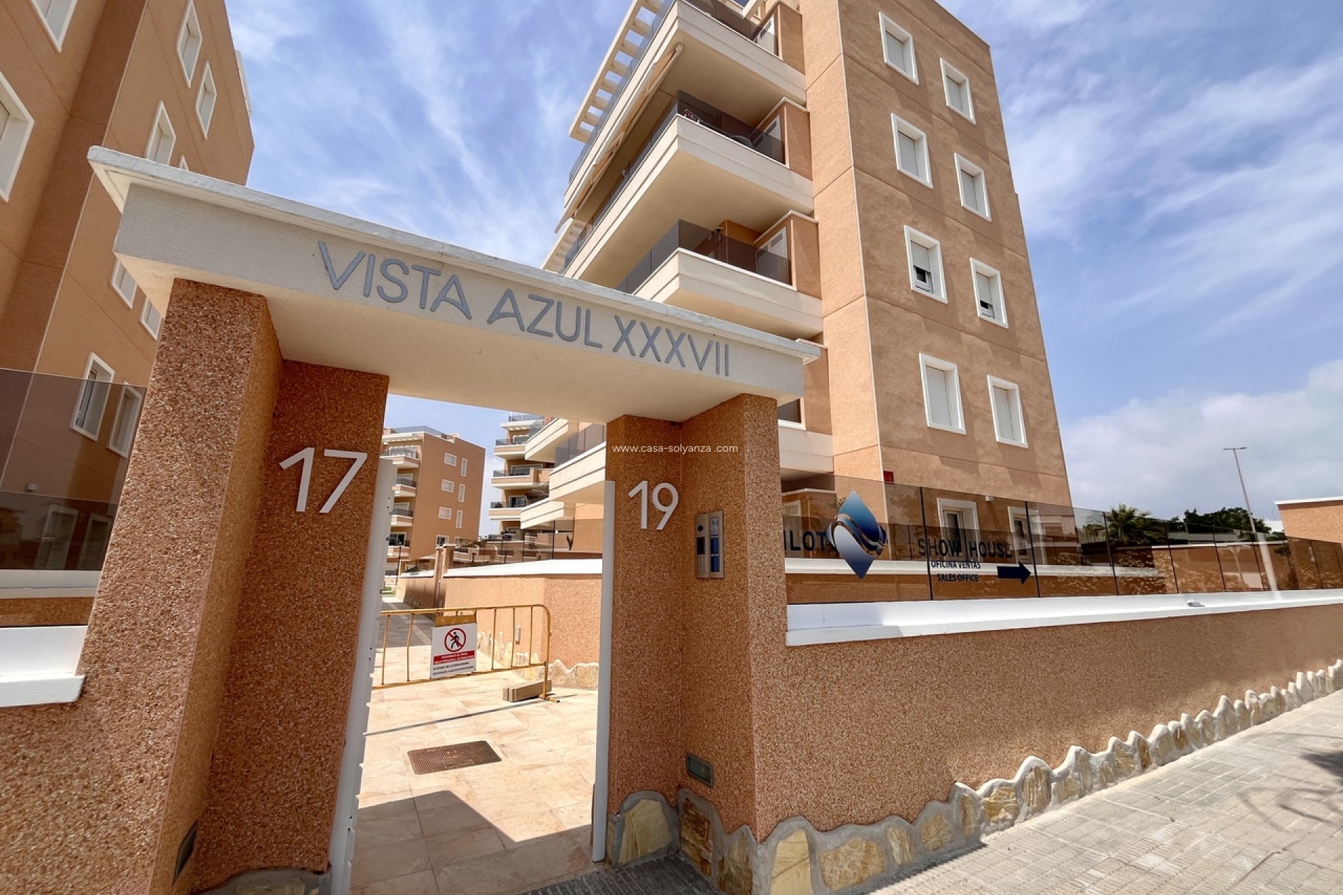 Resale - Apartment / flat - El Raso - Costa Blanca