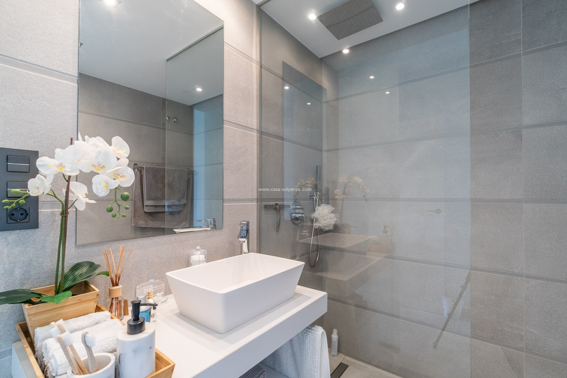 Resale - Apartment / flat - El Raso - Costa Blanca