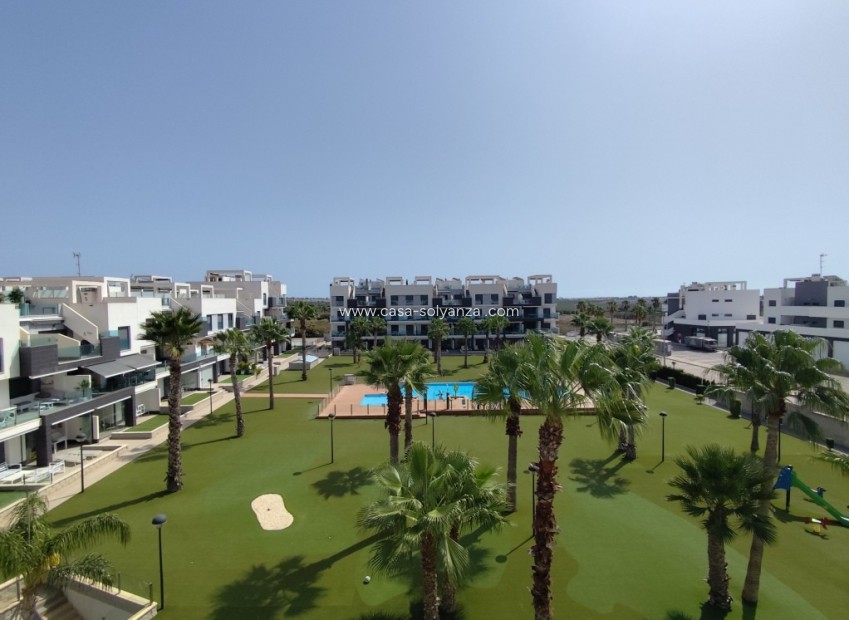 Resale - Apartment / flat - El Raso