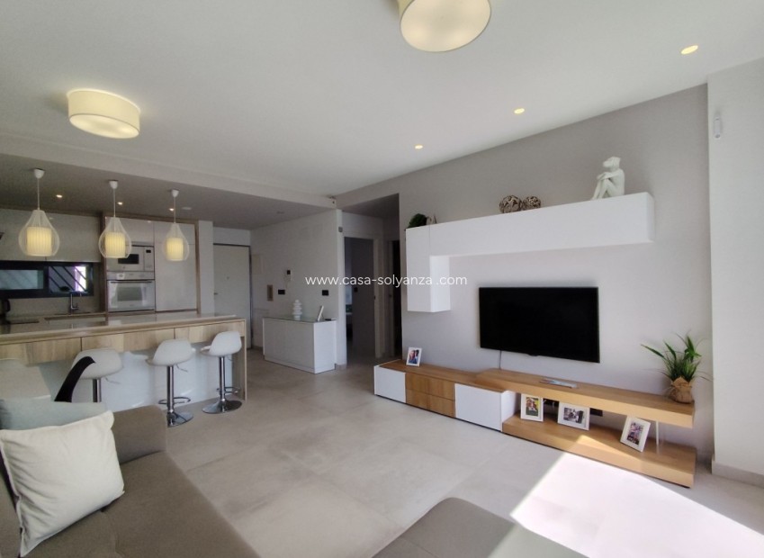 Resale - Apartment / flat - El Raso
