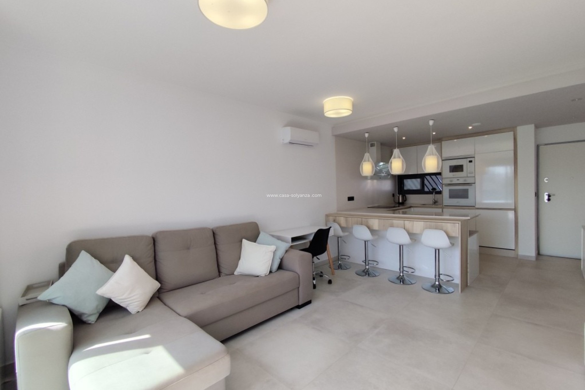 Resale - Apartment / flat - El Raso