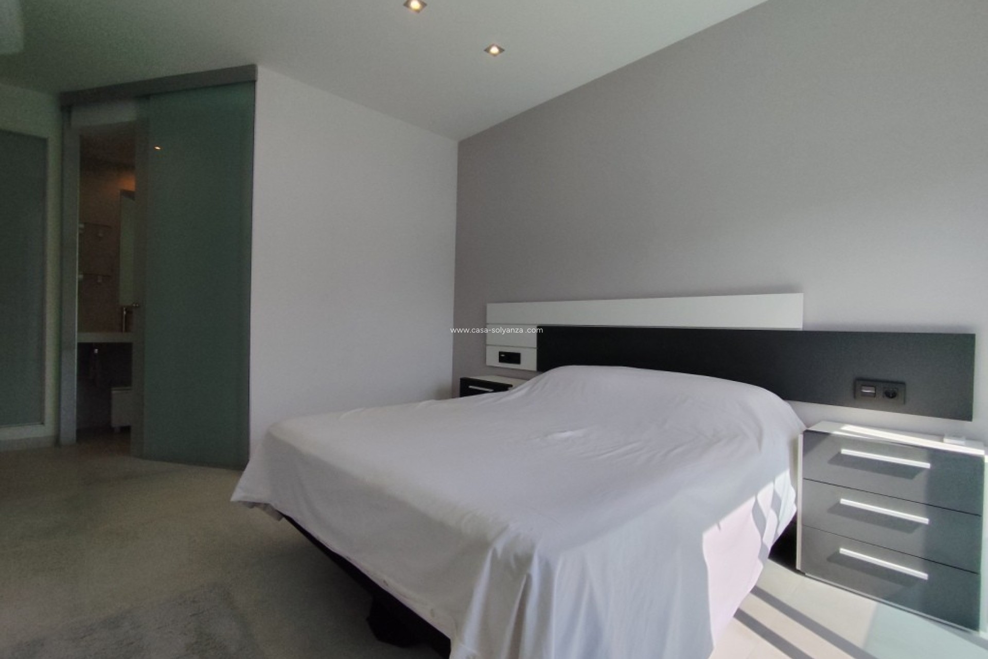 Resale - Apartment / flat - El Raso