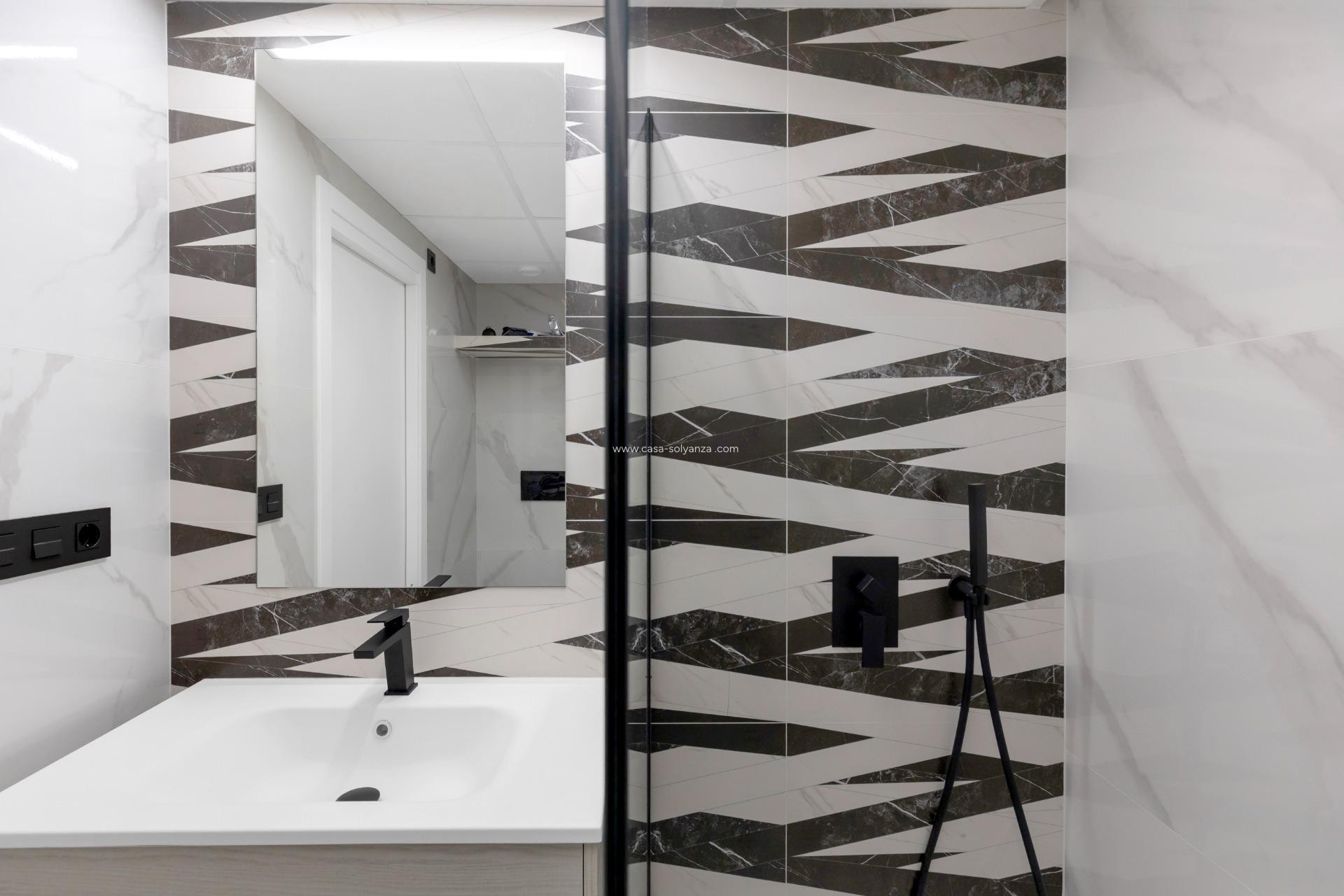 Resale - Apartment / flat - Guardamar del Segura - El Raso