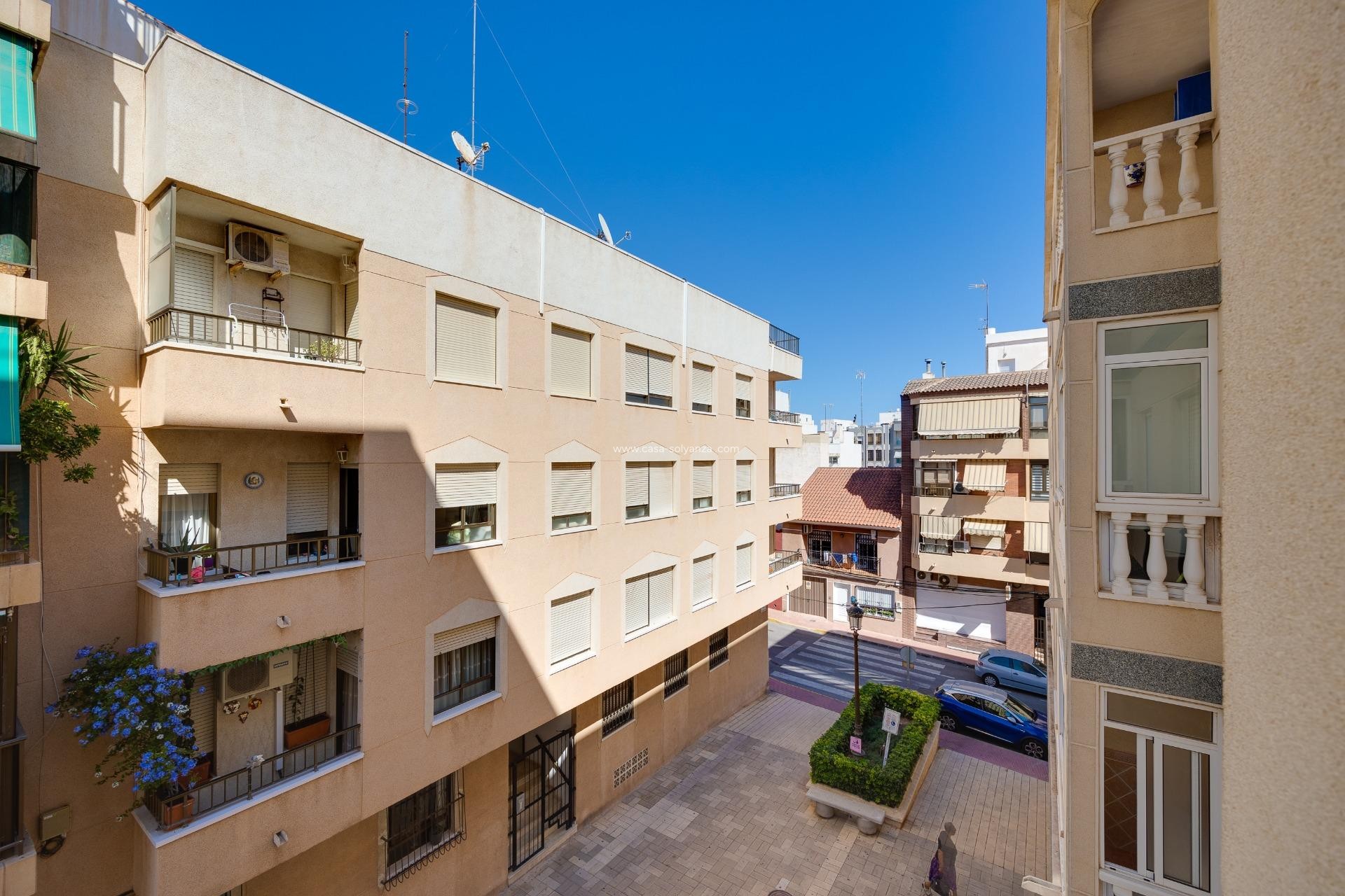 Resale - Apartment / flat - Guardamar del Segura - Pueblo
