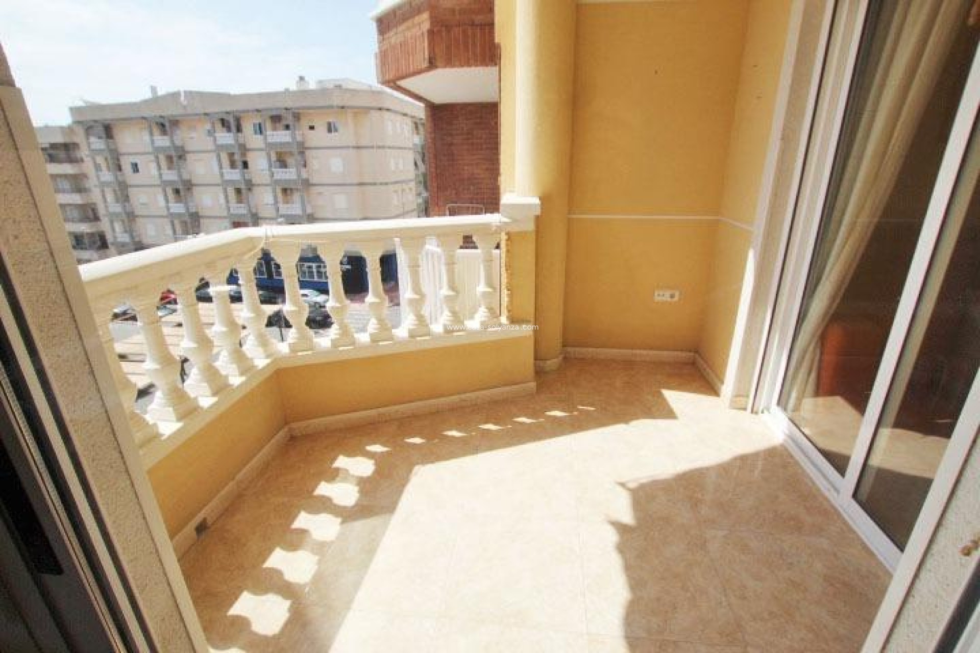Resale - Apartment / flat - Guardamar del Segura - Pueblo