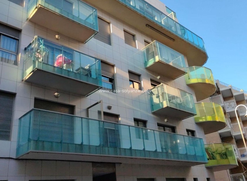 Resale - Apartment / flat - Guardamar del Segura - Pueblo