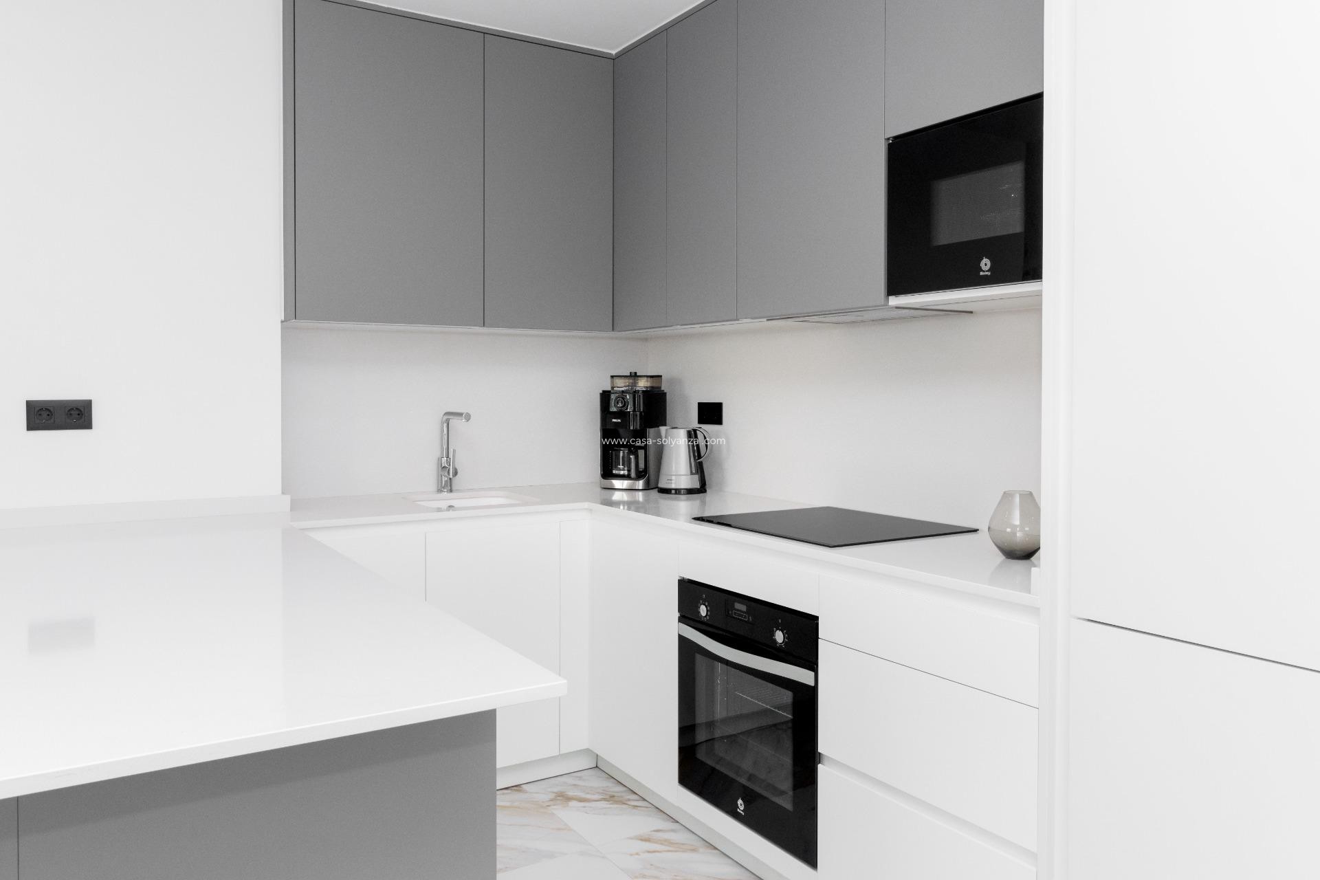 Resale - Apartment / flat - Guardamar del Segura - Pueblo