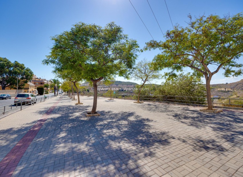 Resale - Apartment / flat - Guardamar del Segura - Pueblo