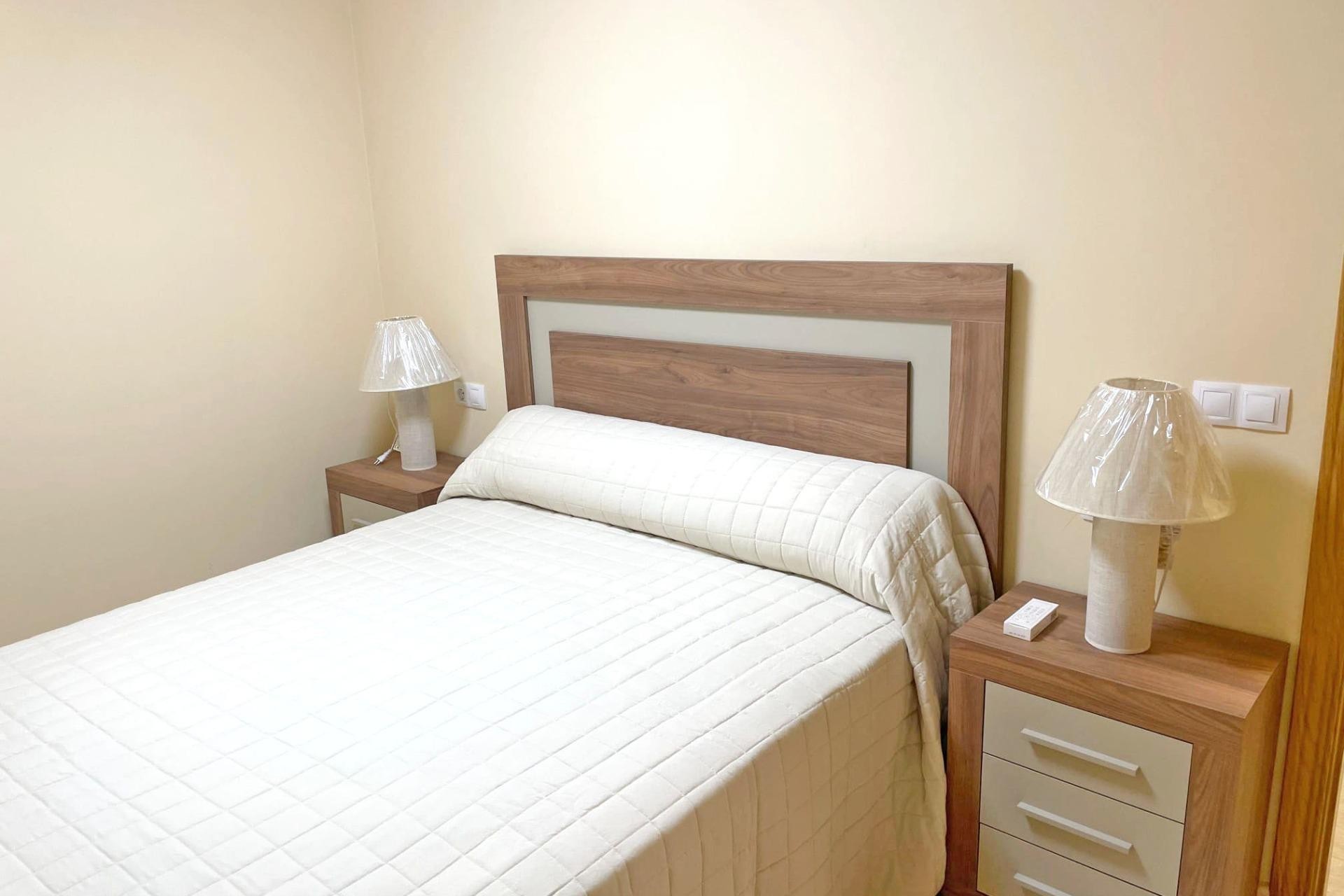 Resale - Apartment / flat - Guardamar del Segura - Puerto Deportivo