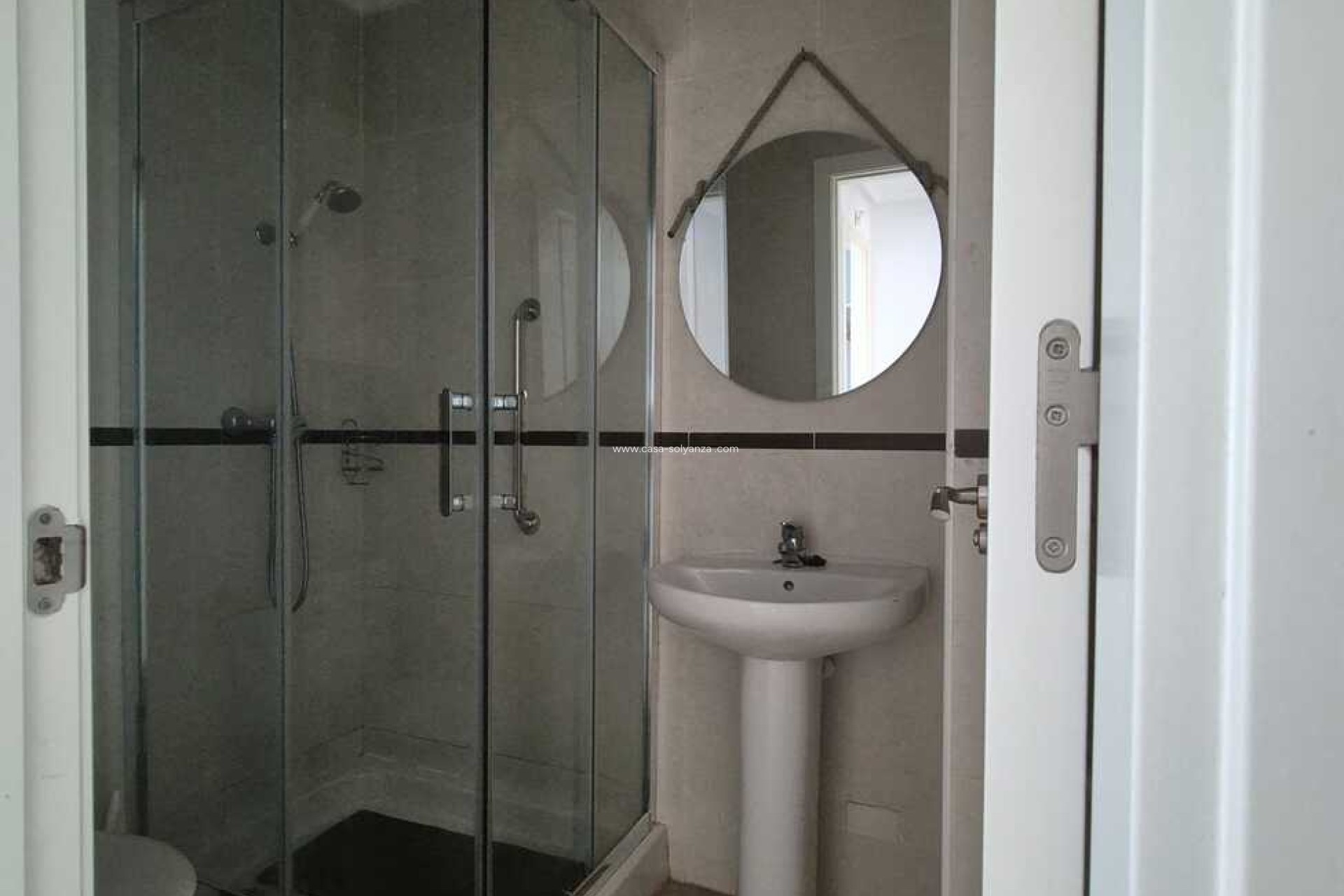 Resale - Apartment / flat - Jacarilla - Costa Blanca