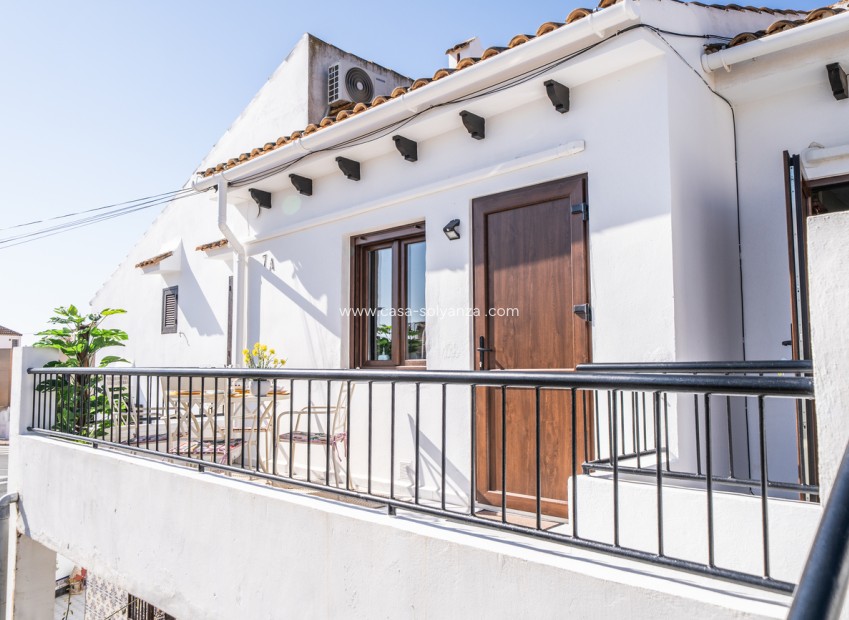 Resale - Apartment / flat - La Mata - Costa Blanca