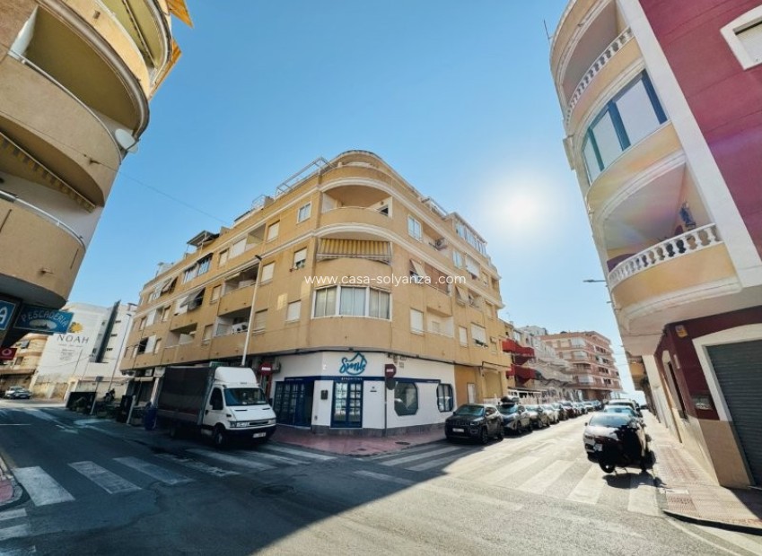 Resale - Apartment / flat - La Mata - Costa Blanca
