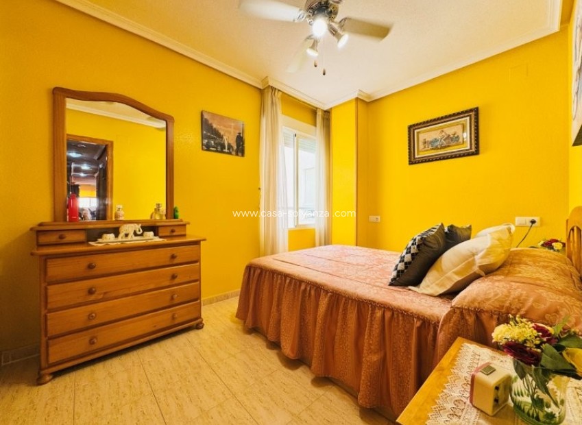 Resale - Apartment / flat - La Mata - Costa Blanca
