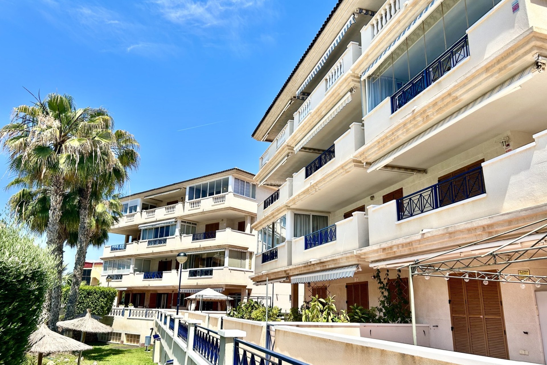 Resale - Apartment / flat - La Mata - Costa Blanca