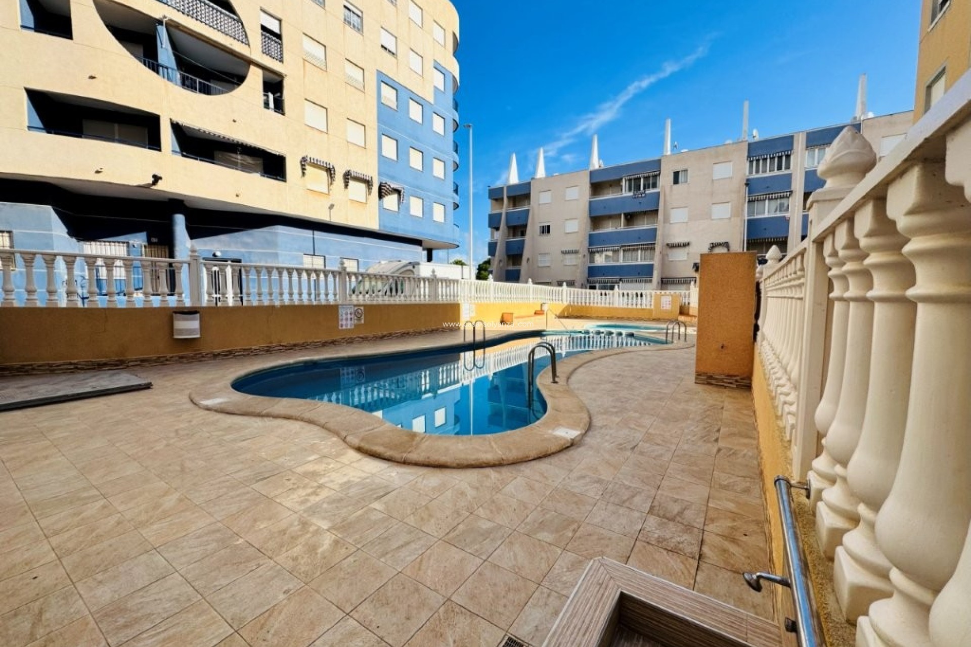 Resale - Apartment / flat - La Mata - Torrevista Playa