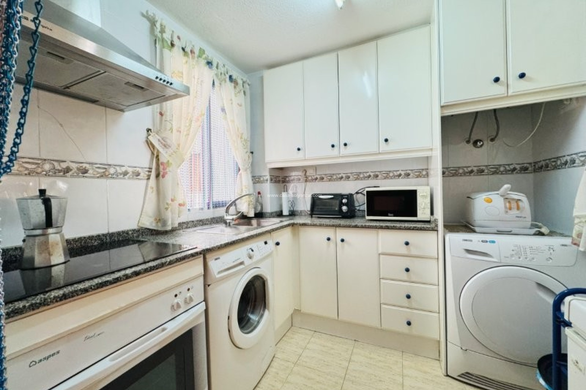 Resale - Apartment / flat - La Mata