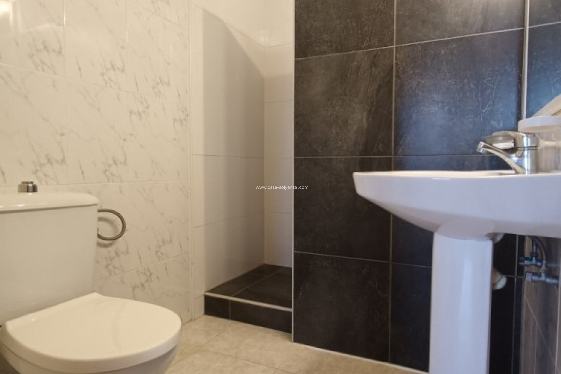 Resale - Apartment / flat - La Mata