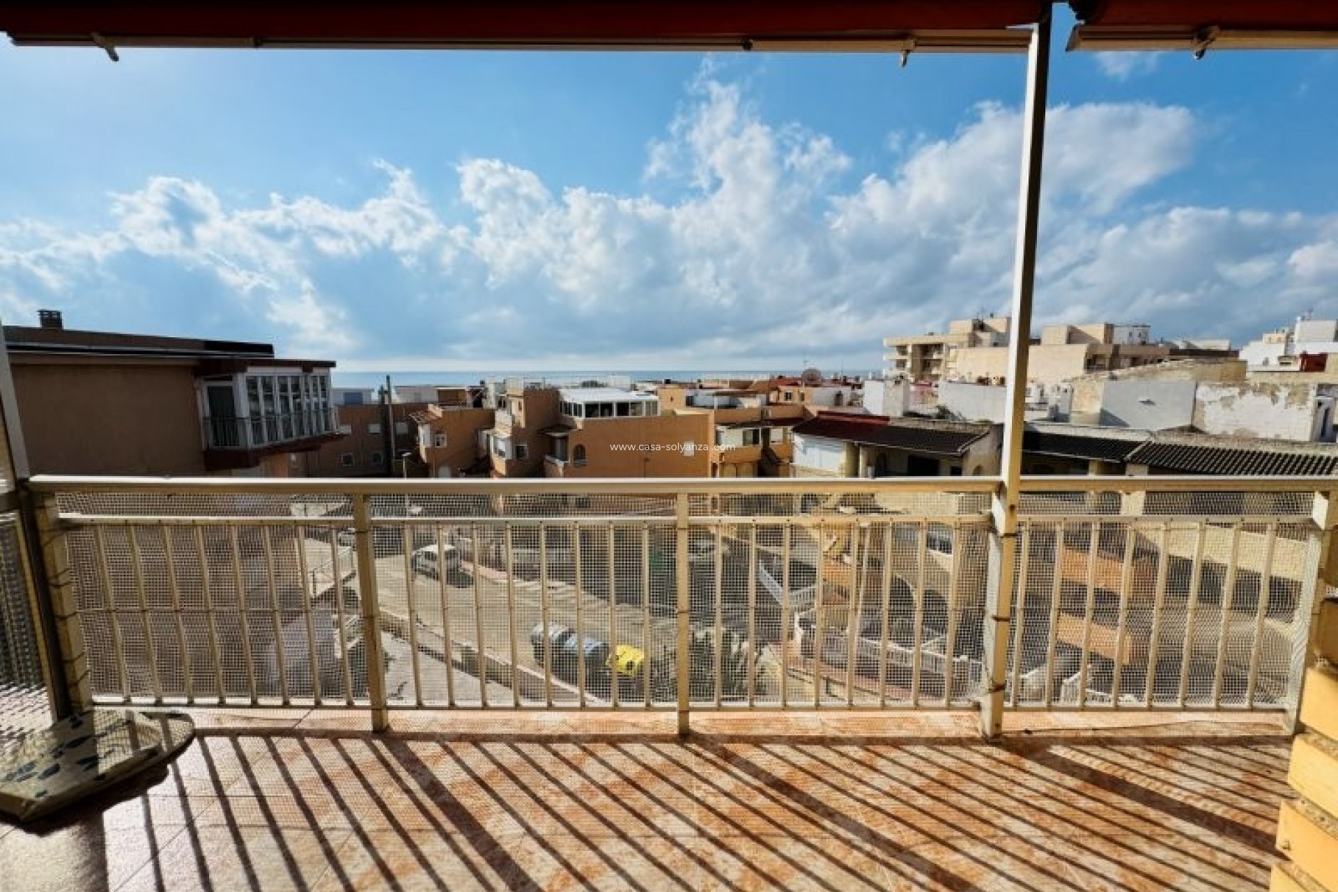 Resale - Apartment / flat - La Mata