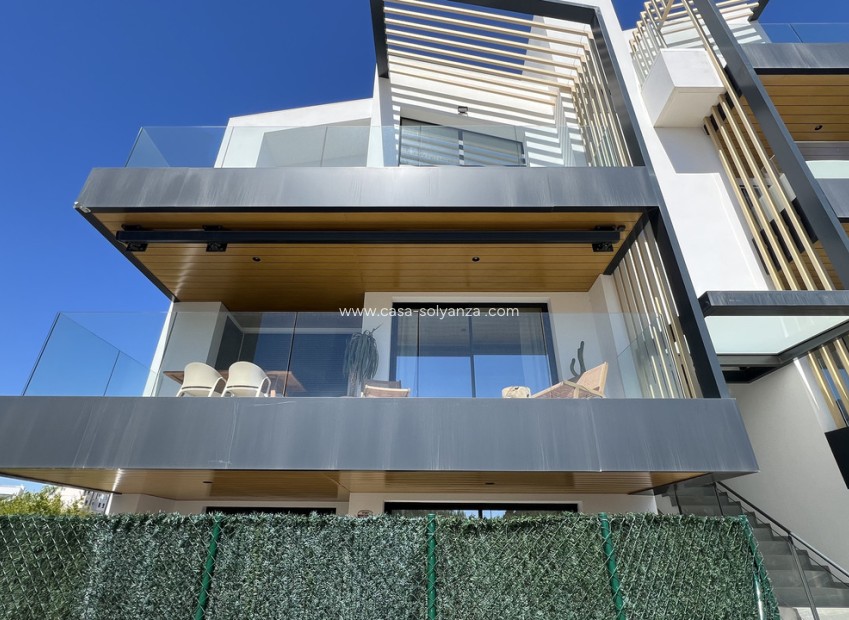 Resale - Apartment / flat - Las Colinas Golf Resort